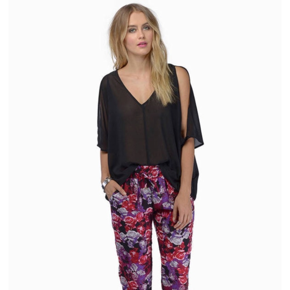 Tobi Slit and Slide Top